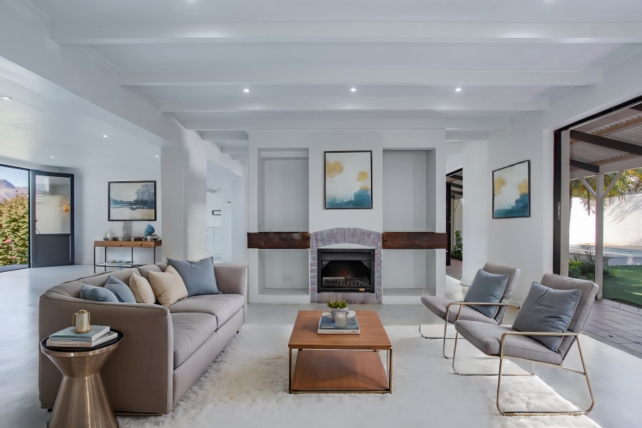 4 Bedroom Property for Sale in Hoog En Droog Western Cape